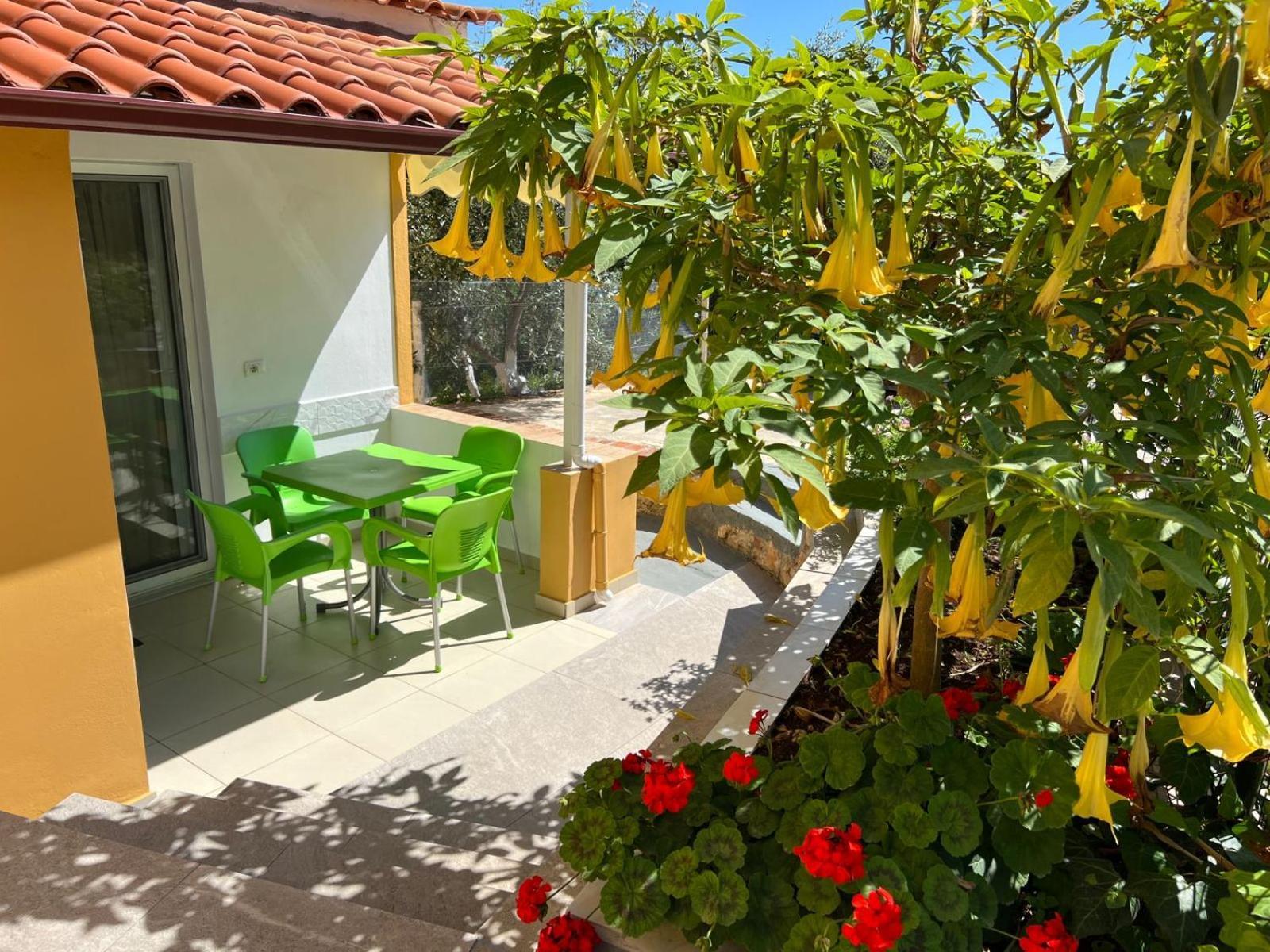 Golden Villa Ksamil Exterior photo