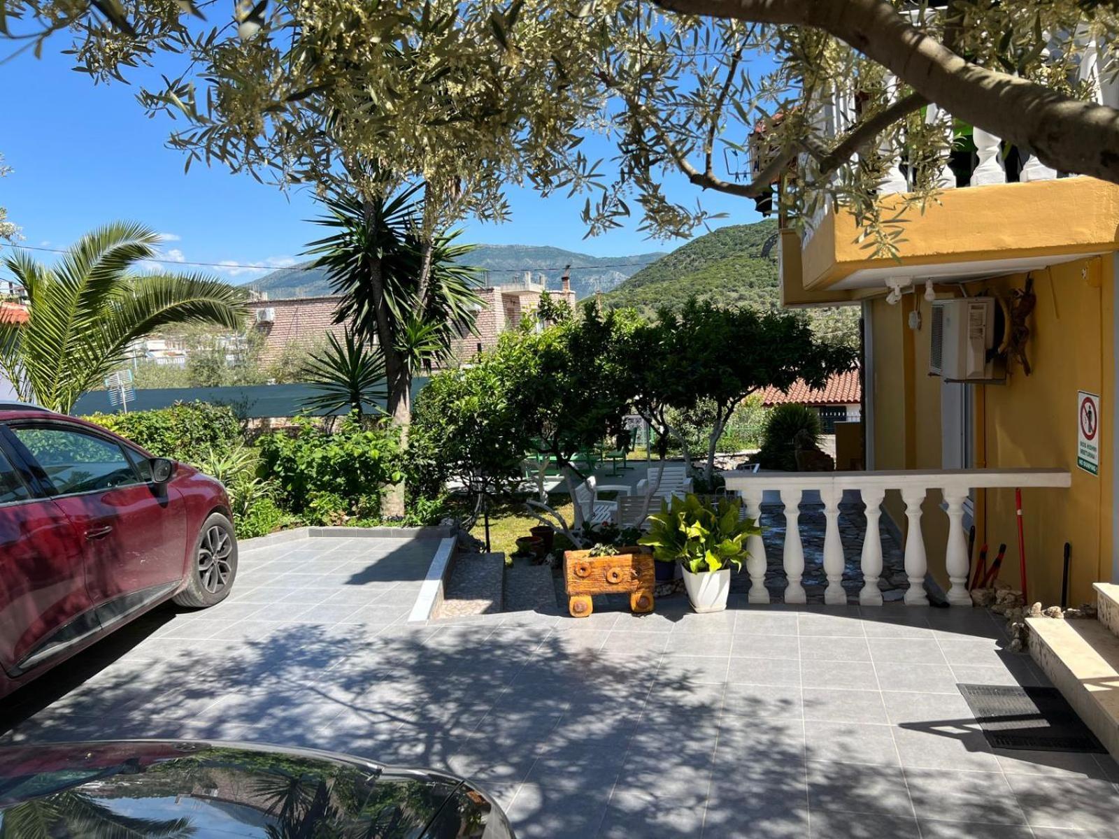 Golden Villa Ksamil Exterior photo